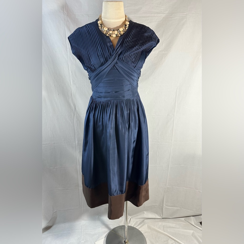 BCBGMaxAzria 100% Silk Navy and Brown Pleated Midi Dress